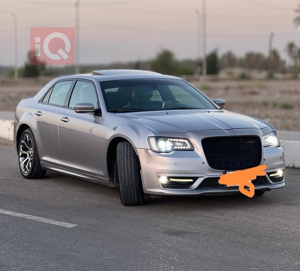 كرايسلر 300